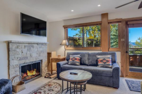 Laurelwood Condominiums 106